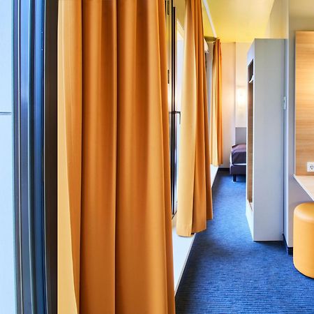 B&B Hotel Frankfurt-Hbf Φραγκφούρτη Εξωτερικό φωτογραφία