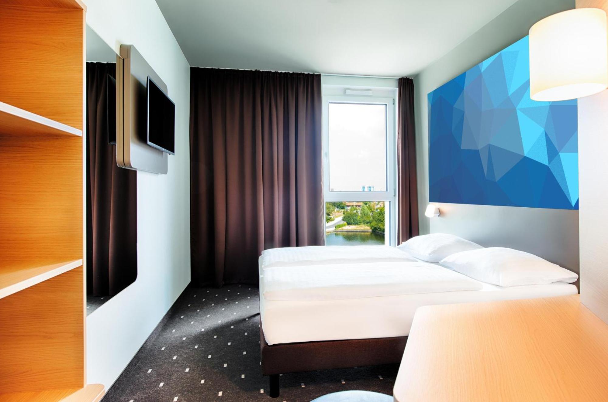 B&B Hotel Frankfurt-Hbf Φραγκφούρτη Εξωτερικό φωτογραφία