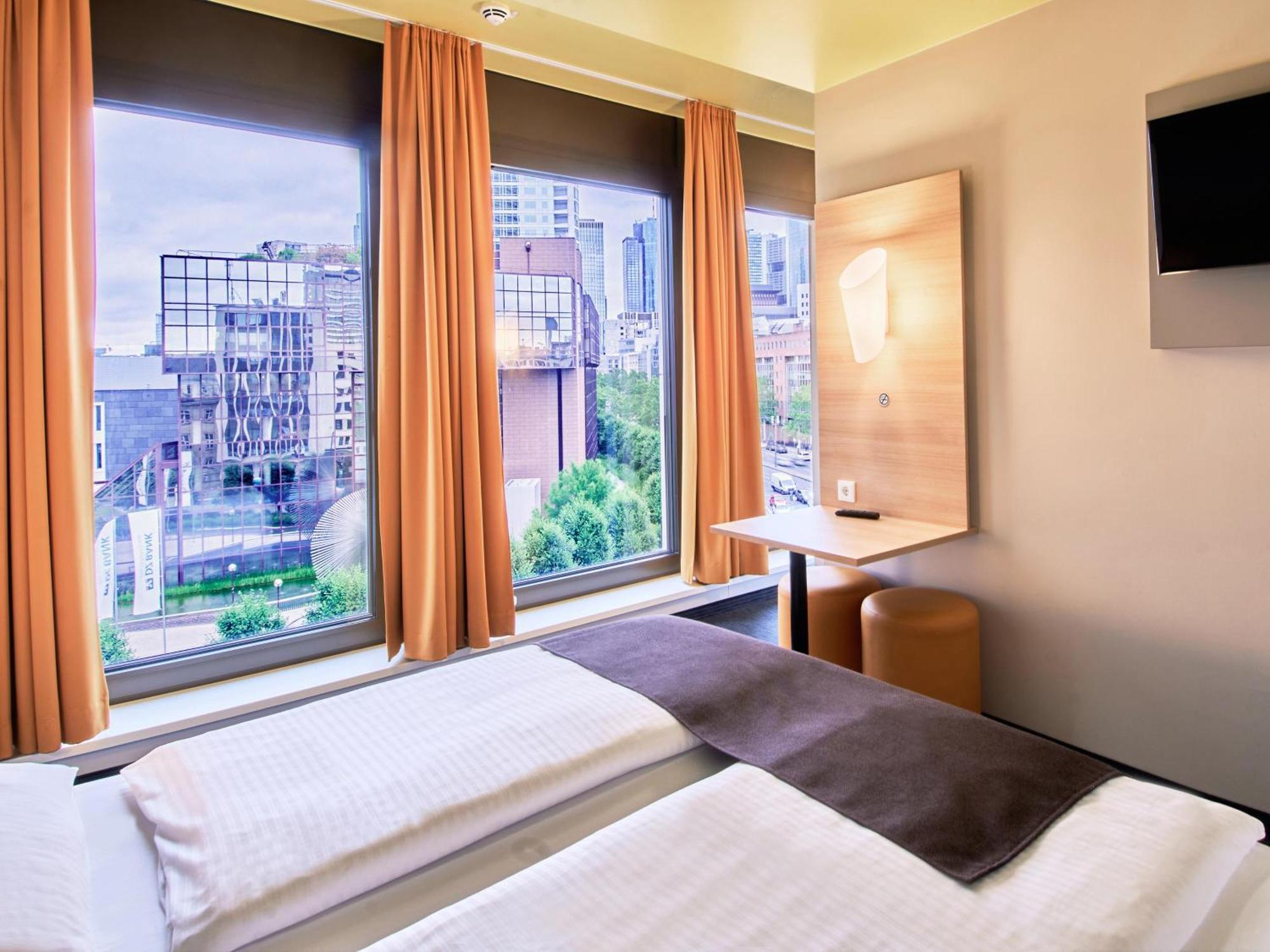 B&B Hotel Frankfurt-Hbf Φραγκφούρτη Εξωτερικό φωτογραφία