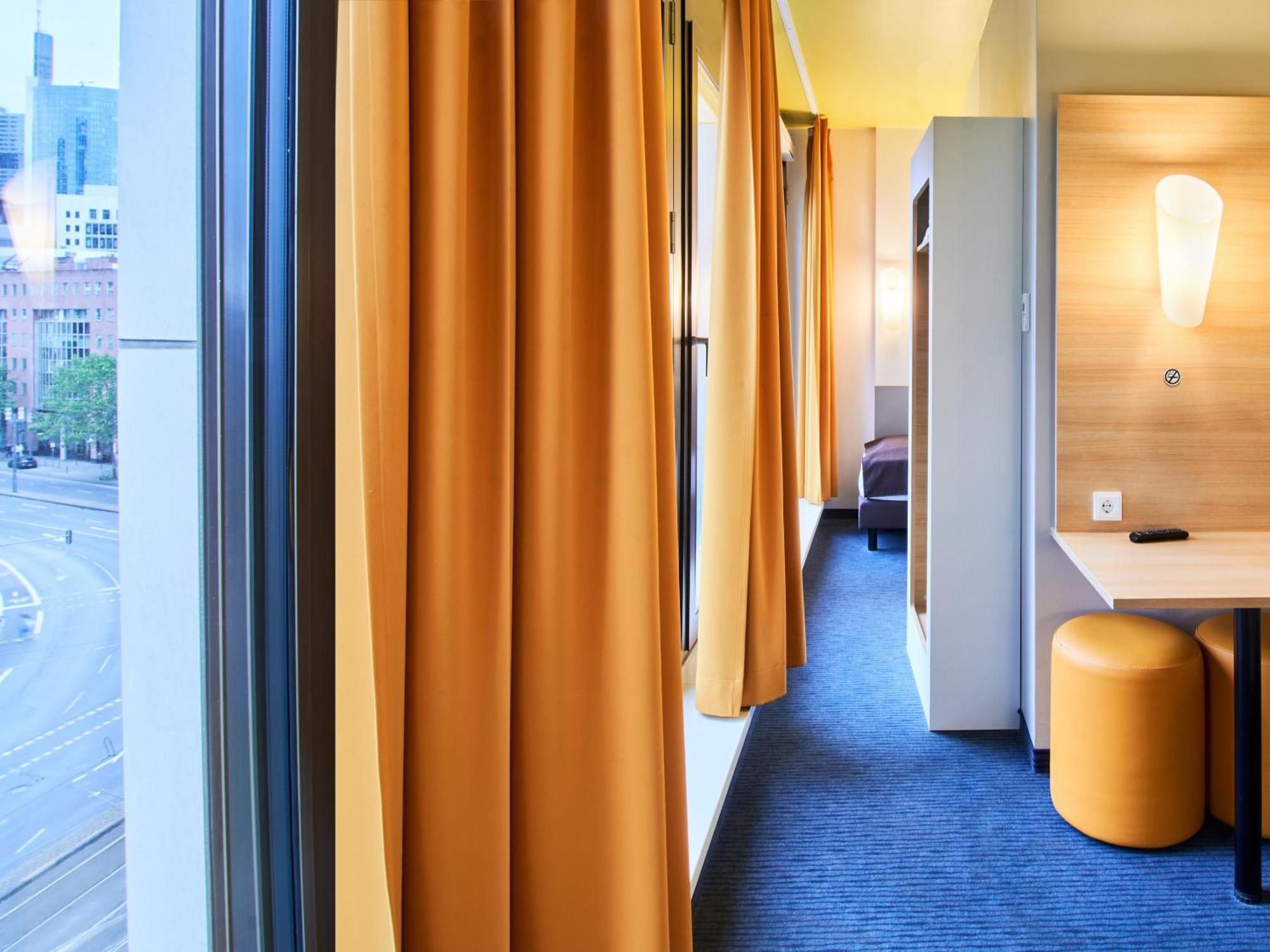 B&B Hotel Frankfurt-Hbf Φραγκφούρτη Εξωτερικό φωτογραφία