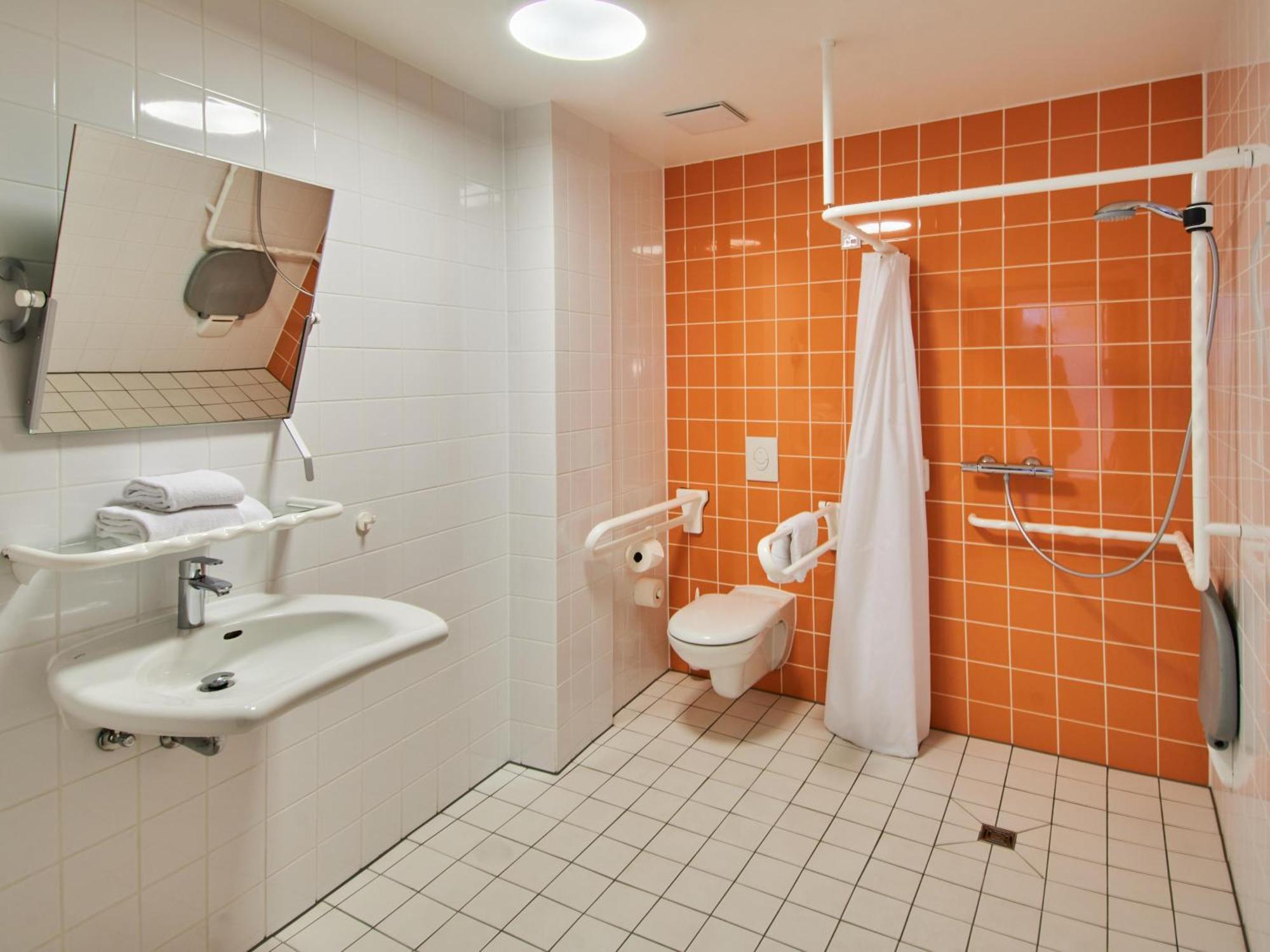 B&B Hotel Frankfurt-Hbf Φραγκφούρτη Εξωτερικό φωτογραφία