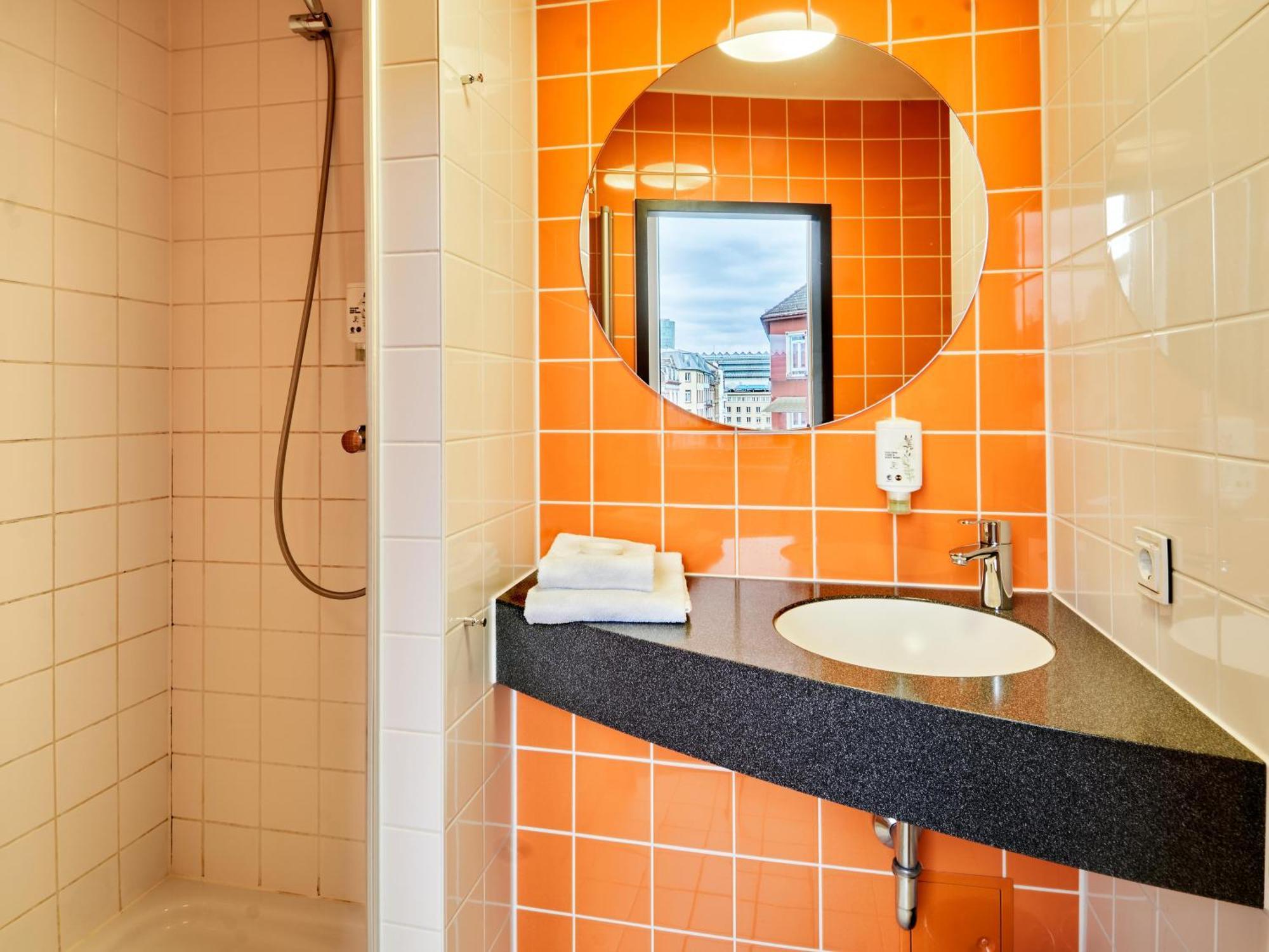 B&B Hotel Frankfurt-Hbf Φραγκφούρτη Εξωτερικό φωτογραφία