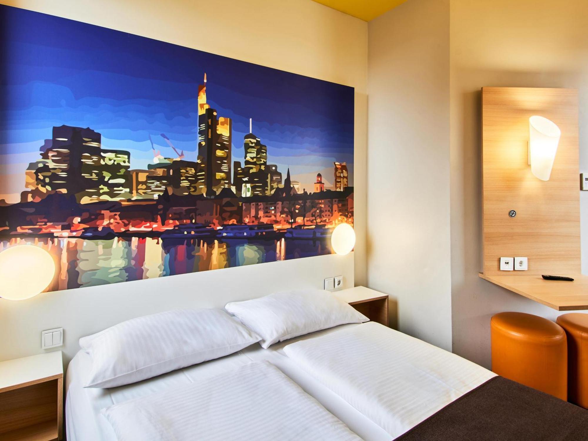 B&B Hotel Frankfurt-Hbf Φραγκφούρτη Εξωτερικό φωτογραφία