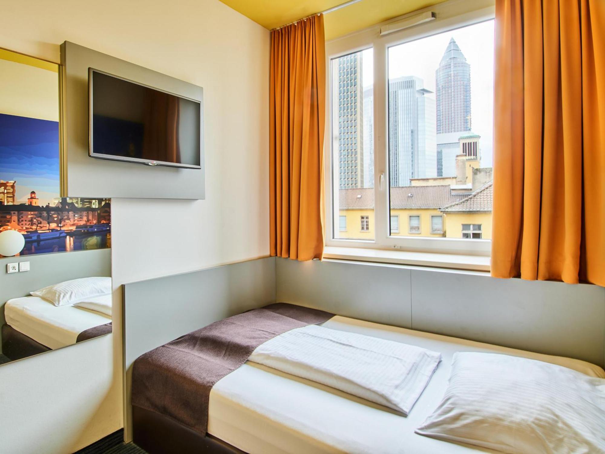 B&B Hotel Frankfurt-Hbf Φραγκφούρτη Εξωτερικό φωτογραφία
