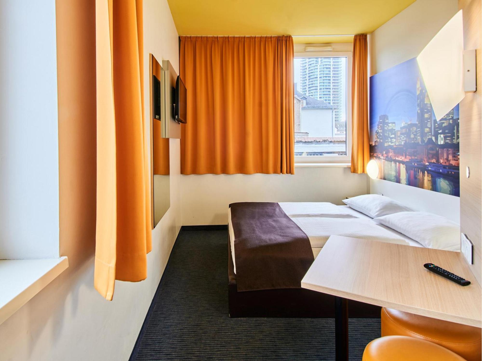 B&B Hotel Frankfurt-Hbf Φραγκφούρτη Εξωτερικό φωτογραφία