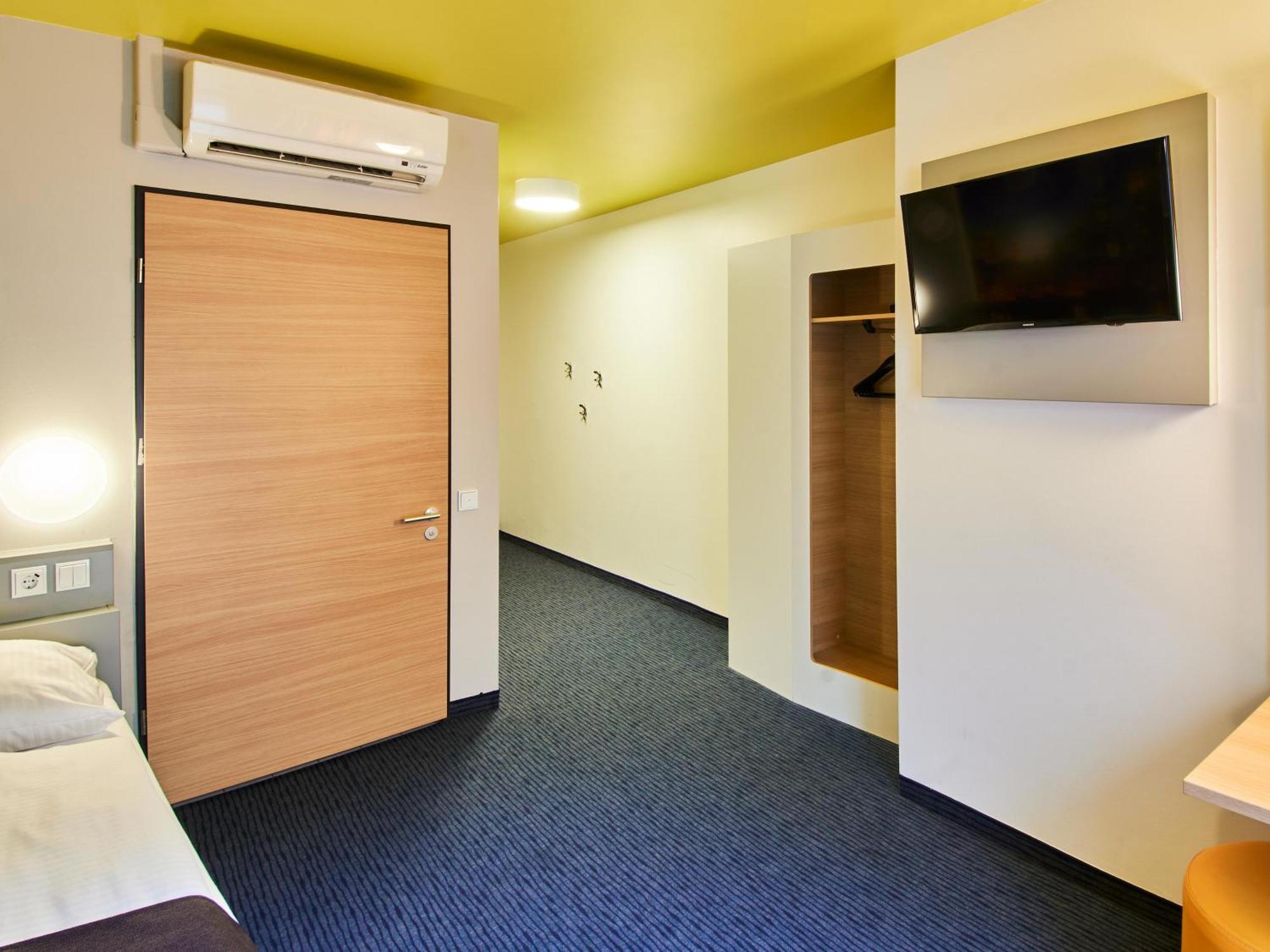 B&B Hotel Frankfurt-Hbf Φραγκφούρτη Εξωτερικό φωτογραφία