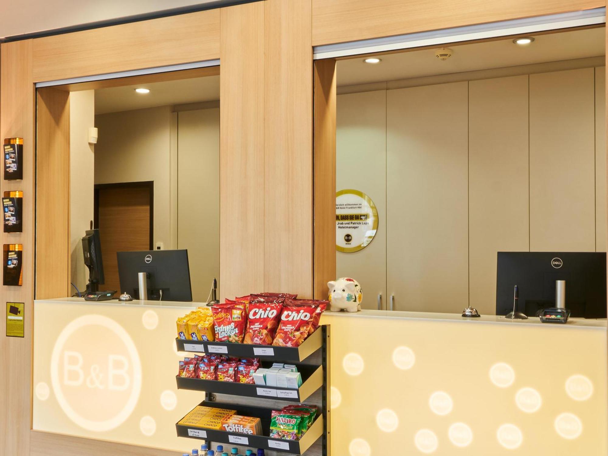 B&B Hotel Frankfurt-Hbf Φραγκφούρτη Εξωτερικό φωτογραφία