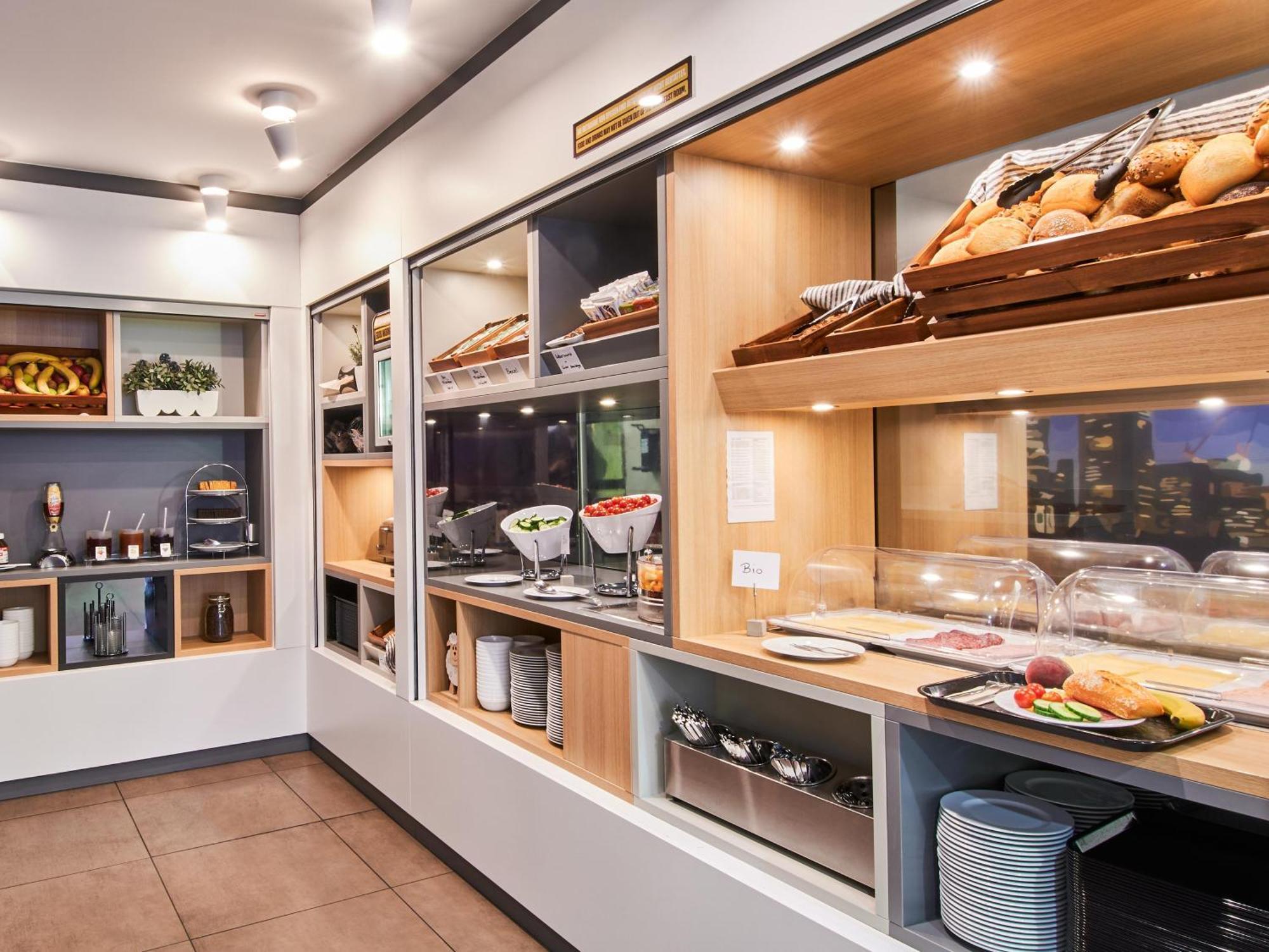 B&B Hotel Frankfurt-Hbf Φραγκφούρτη Εξωτερικό φωτογραφία