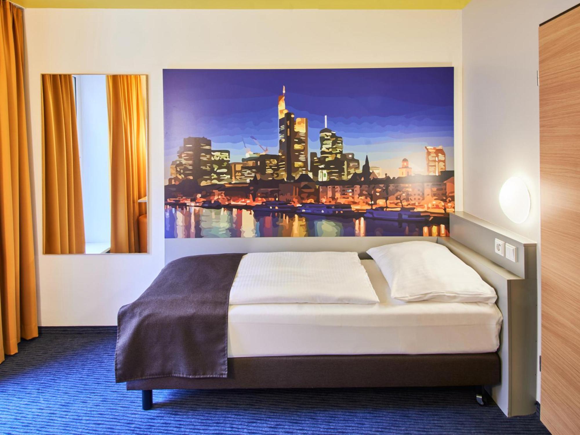 B&B Hotel Frankfurt-Hbf Φραγκφούρτη Εξωτερικό φωτογραφία